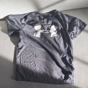 Under Armour Kids Charcoal Tee with Logo